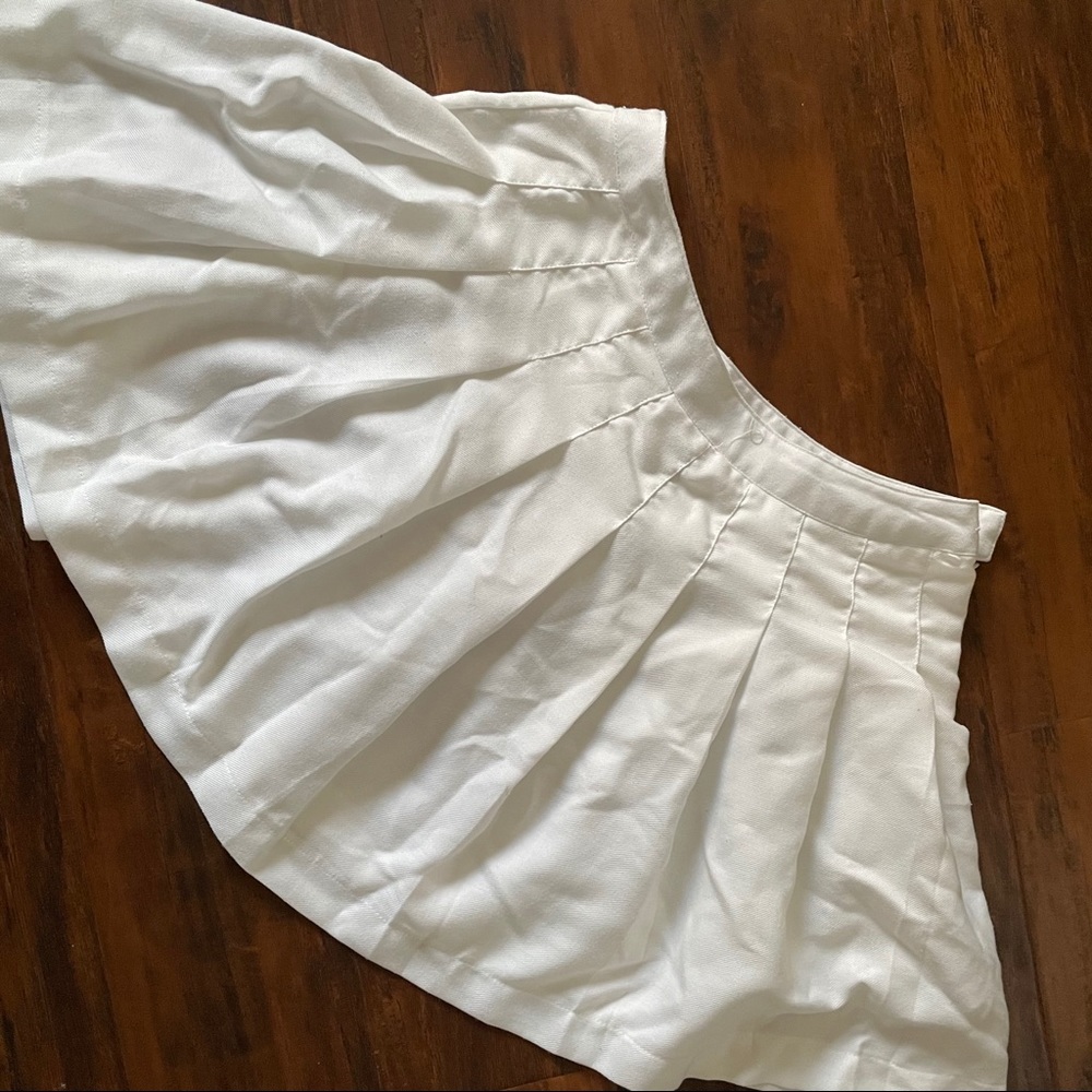 Forever 21 White Pleated Tennis Skirt Size Small